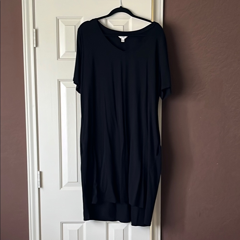Terra & Sky Classic Black Dress